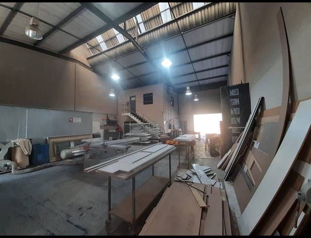 283M² WAREHOUSE TO LET IN WESTMEAD
